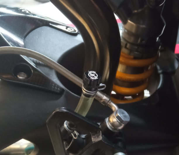 Rear Brake Reservoir Res Delete Kit - Κατάργηση δοχείου πίσω φρένου